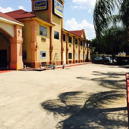 Scottish Inn & Suites Hobby Airport 휴스턴 외부 사진